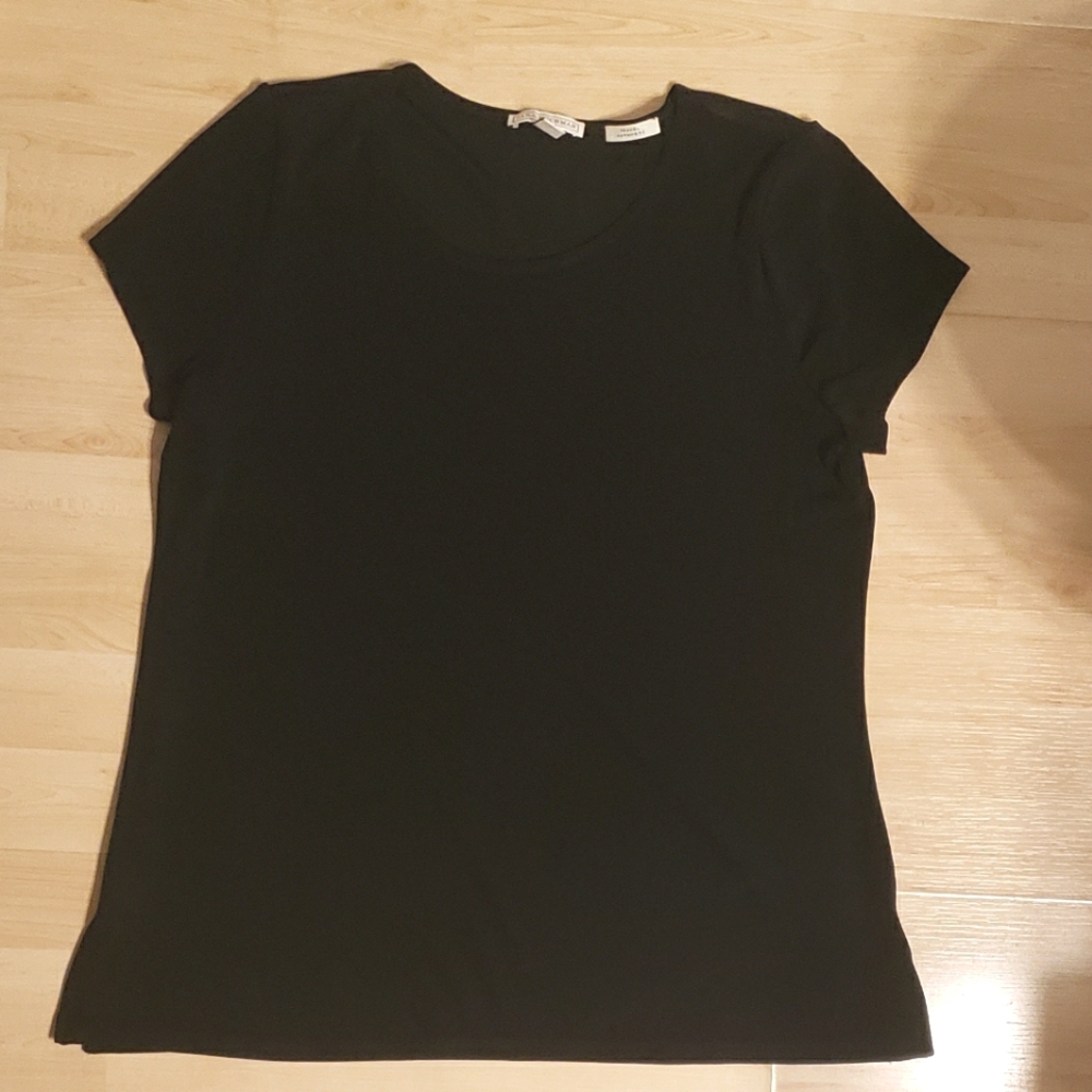 New Dana Buchman T
